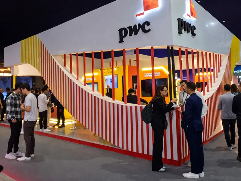 Présentoir produit professionnel conçu par MDECO Maroc pour salon