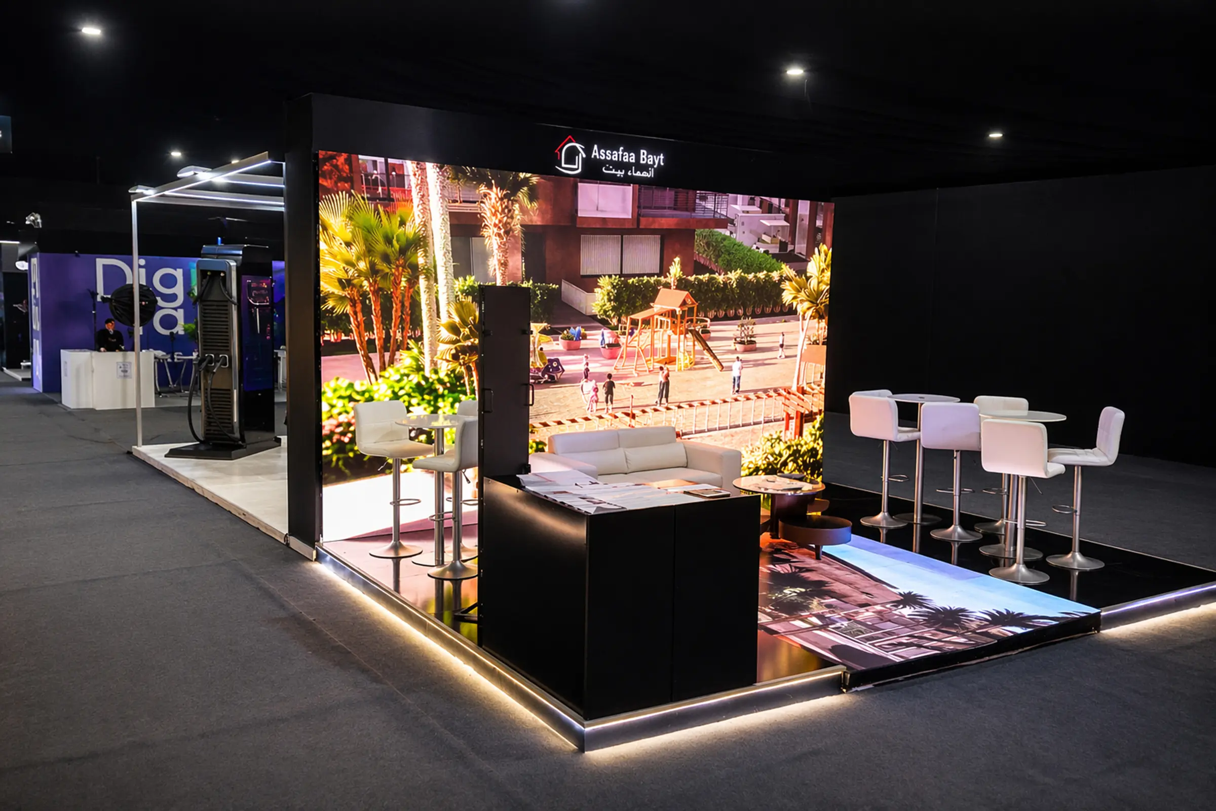 Stand Assafa Bayt au salon GITEX Africa Marrakech 2026, design professionnel, structure ouverte et zones de démonstration technologique