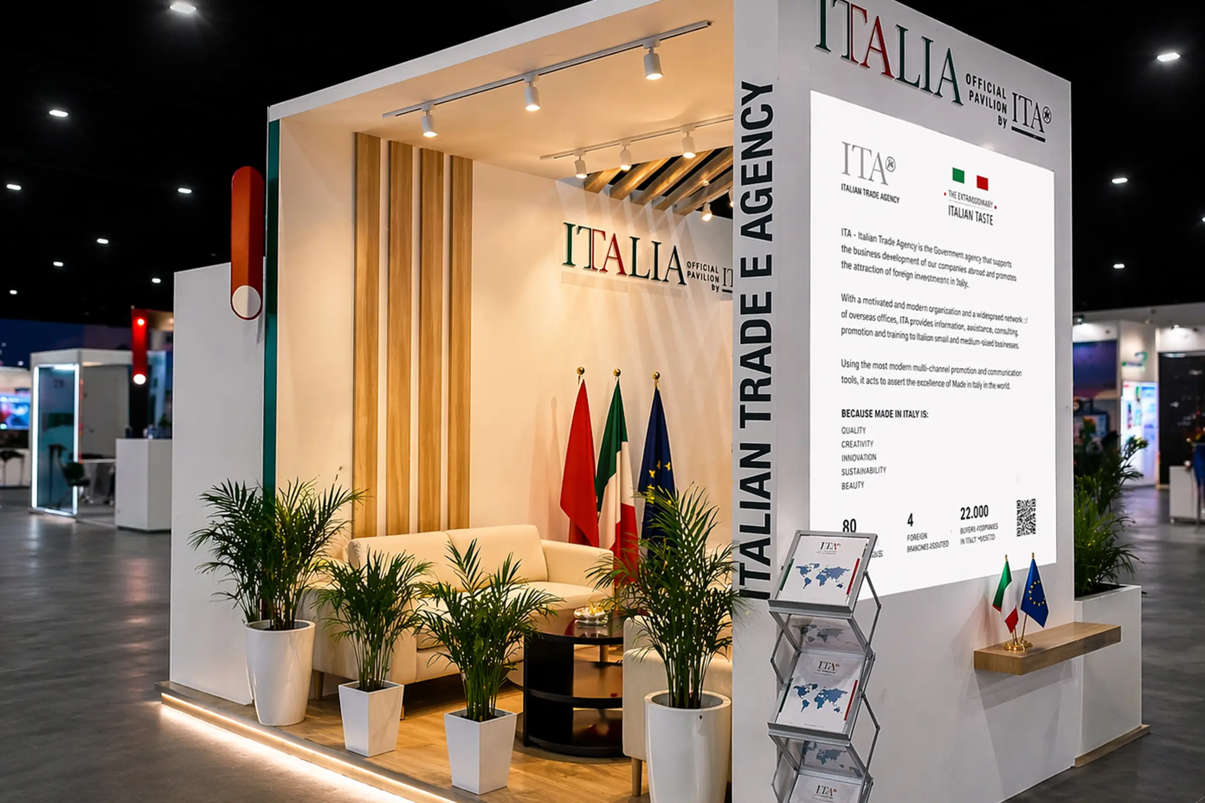 Stand Italian Trade Agency, ITA au GITEX Africa Marrakech 2026, vue extérieure en angle, architecture moderne avec éclairage LED et espaces d’accueil professionnels 
