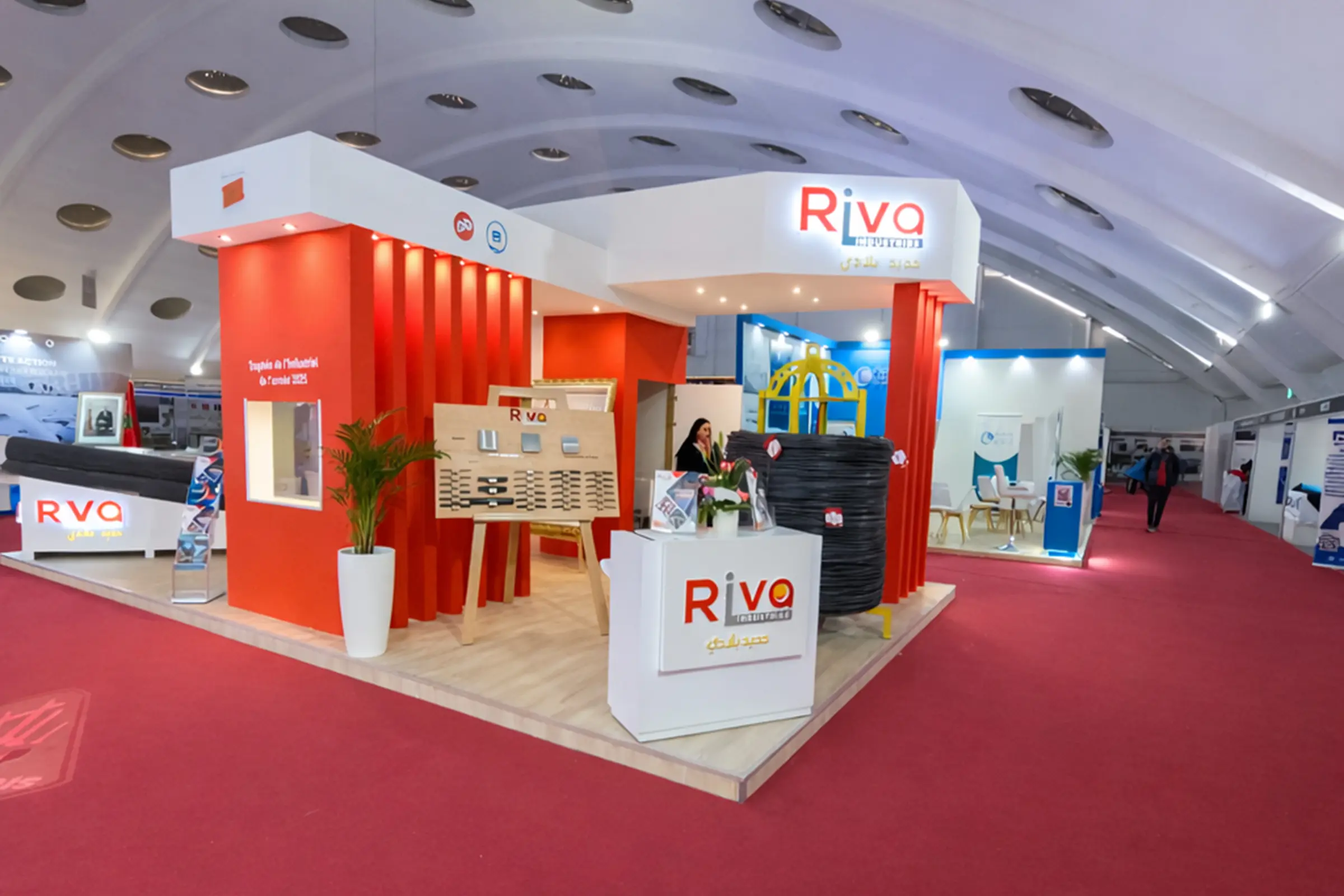 Vue extérieure du stand Riva au SISTEP 2025 à Casablanca, stand professionnel sur mesure à l’architecture industrielle moderne